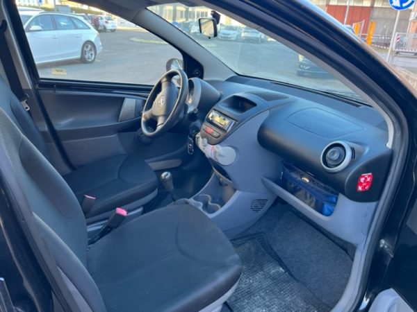 TOYOTA AYGO 1.0 VVT-i Berlina 5 Porte 68cv. - immagine 9