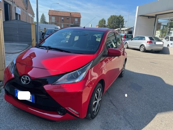 TOYOTA AYGO 1.0 VVT-i 69cv 5 Porte x-Play - immagine 19