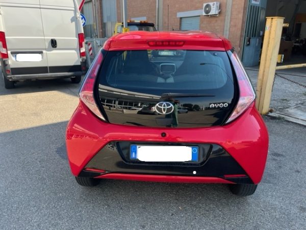 TOYOTA AYGO 1.0 VVT-i 69cv 5 Porte x-Play - immagine 6