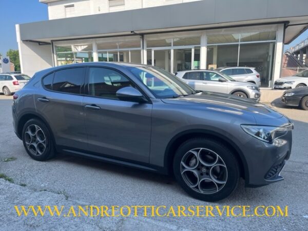 Alfa Romeo Stelvio 2.2 Turbodiesel 160 CV AT8 RWD Sport-Tech - immagine 30