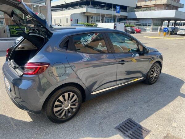 Renault Clio Hybrid E-Tech 140 CV 5 porte Zen - immagine 11