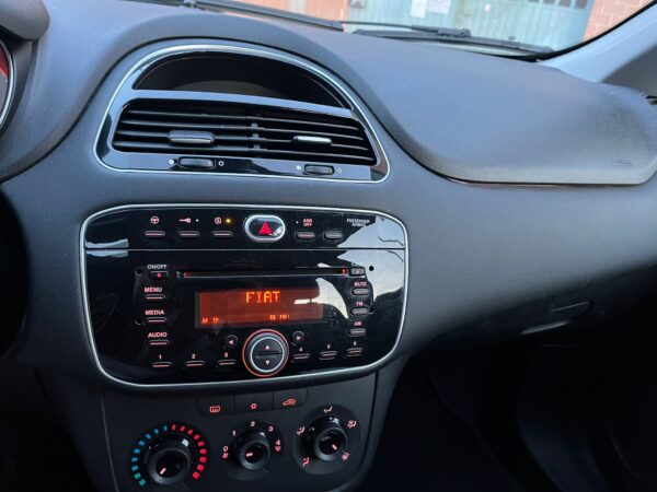 Fiat Punto 5P 1.3 MJT II 16V LOUNGE ECO S&S 85CV E5+ - immagine 8