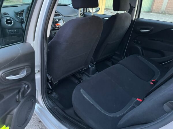 Fiat Punto 5P 1.3 MJT II 16V LOUNGE ECO S&S 85CV E5+ - immagine 12