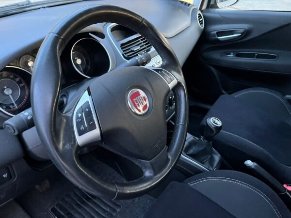 Fiat Punto 5P 1.3 MJT II 16V LOUNGE ECO S&S 85CV E5+ - immagine 2