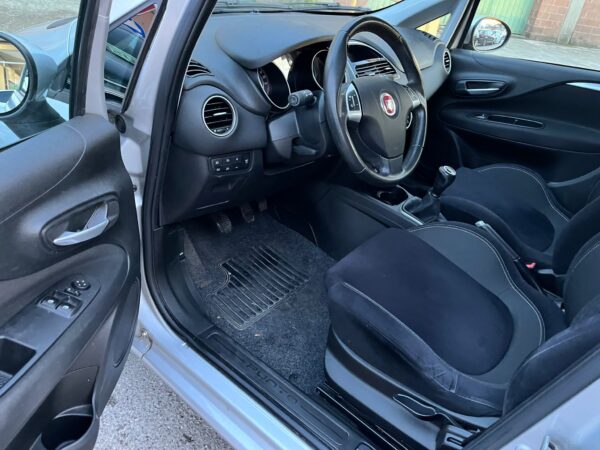 Fiat Punto 5P 1.3 MJT II 16V LOUNGE ECO S&S 85CV E5+ - immagine 3