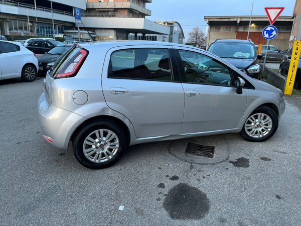 Fiat Punto 5P 1.3 MJT II 16V LOUNGE ECO S&S 85CV E5+ - immagine 11