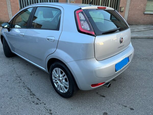 Fiat Punto 5P 1.3 MJT II 16V LOUNGE ECO S&S 85CV E5+ - immagine 9