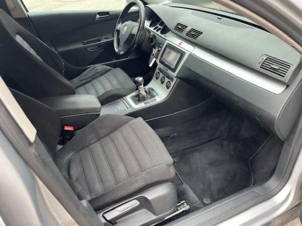 VOLKSWAGEN PASSAT VARIANT 2.0TDI - immagine 18