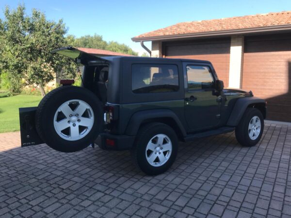 Jeep Wrangler 2800 sport